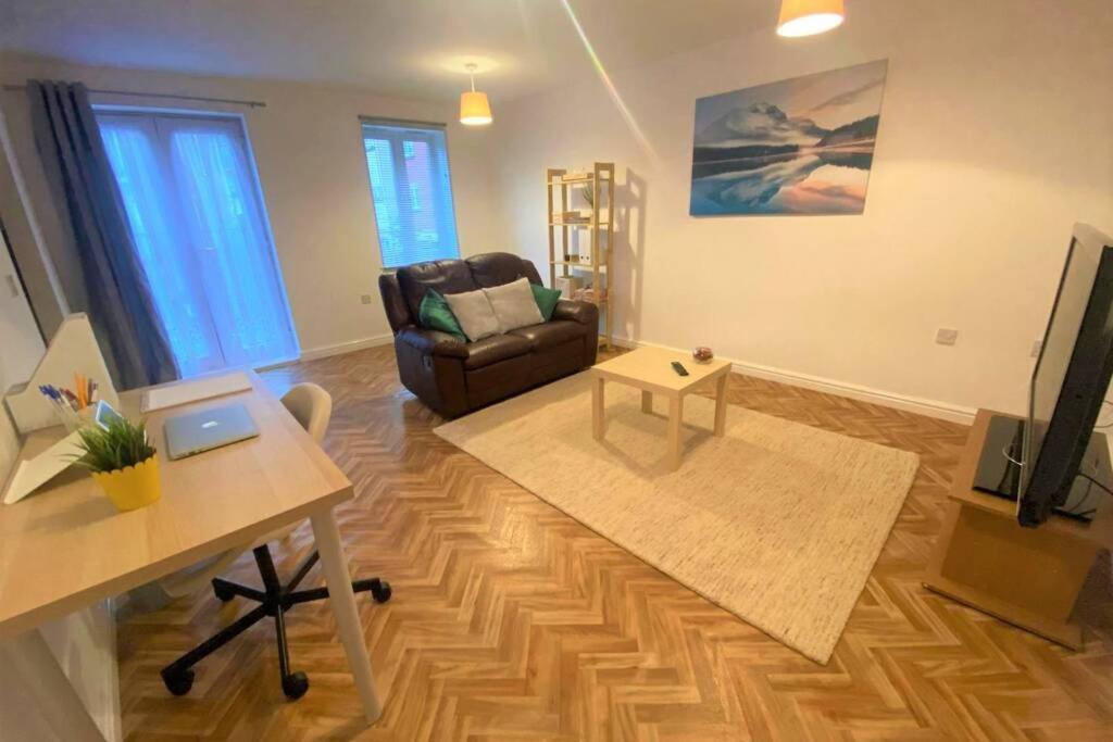 The Onyx Suite - 1 Bed Apartment W/ Free Parking Cardiff Dış mekan fotoğraf